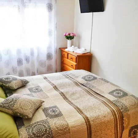 Sant Pere 139 * إل كامبيلو